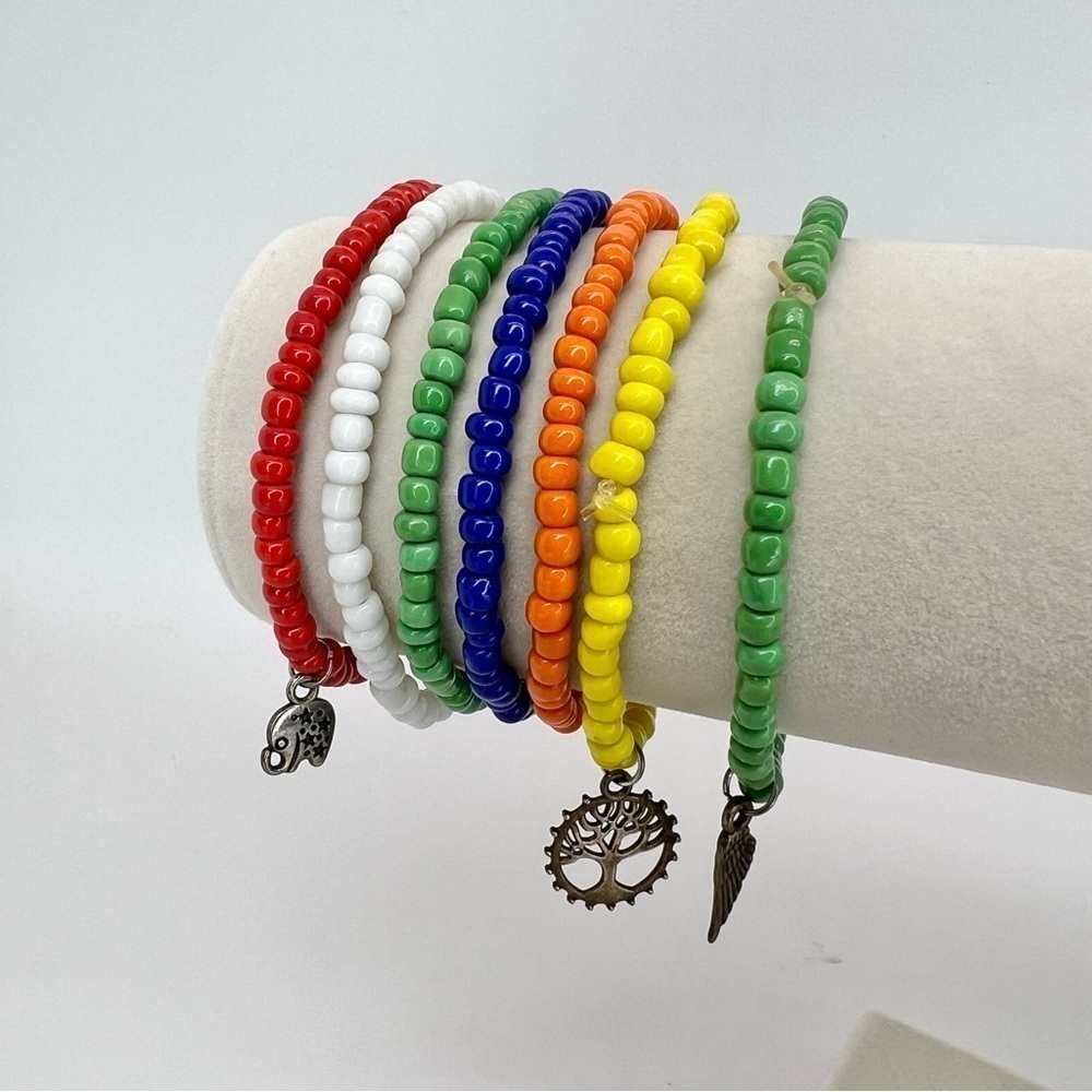 7 Glass Seed Bead Stretch Bracelets With Charms, Vibrant Multiple Colors, EUC